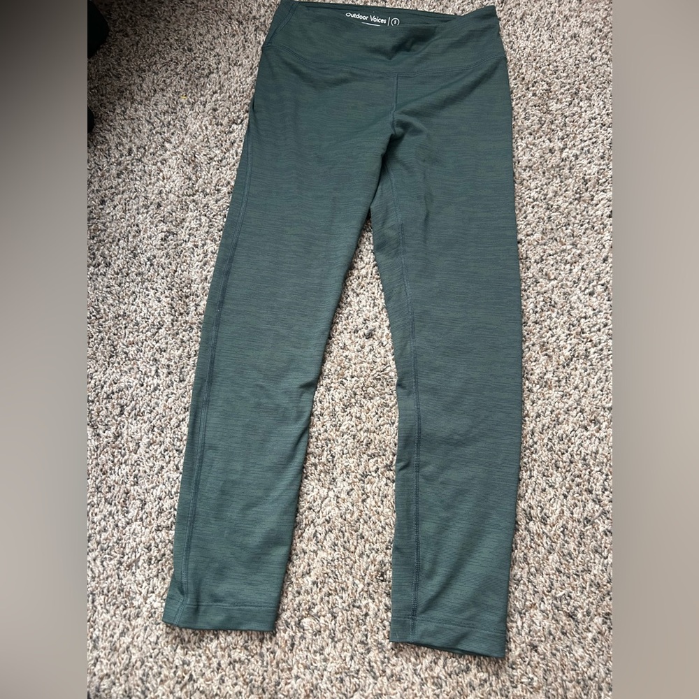 Outdoor voices women’s green Athleisure Leggings - size Small